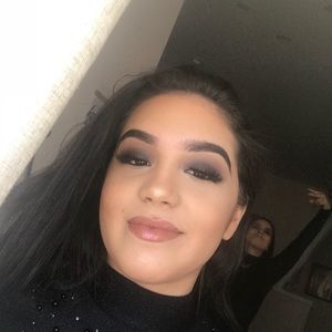 Meet your Posher, Maite